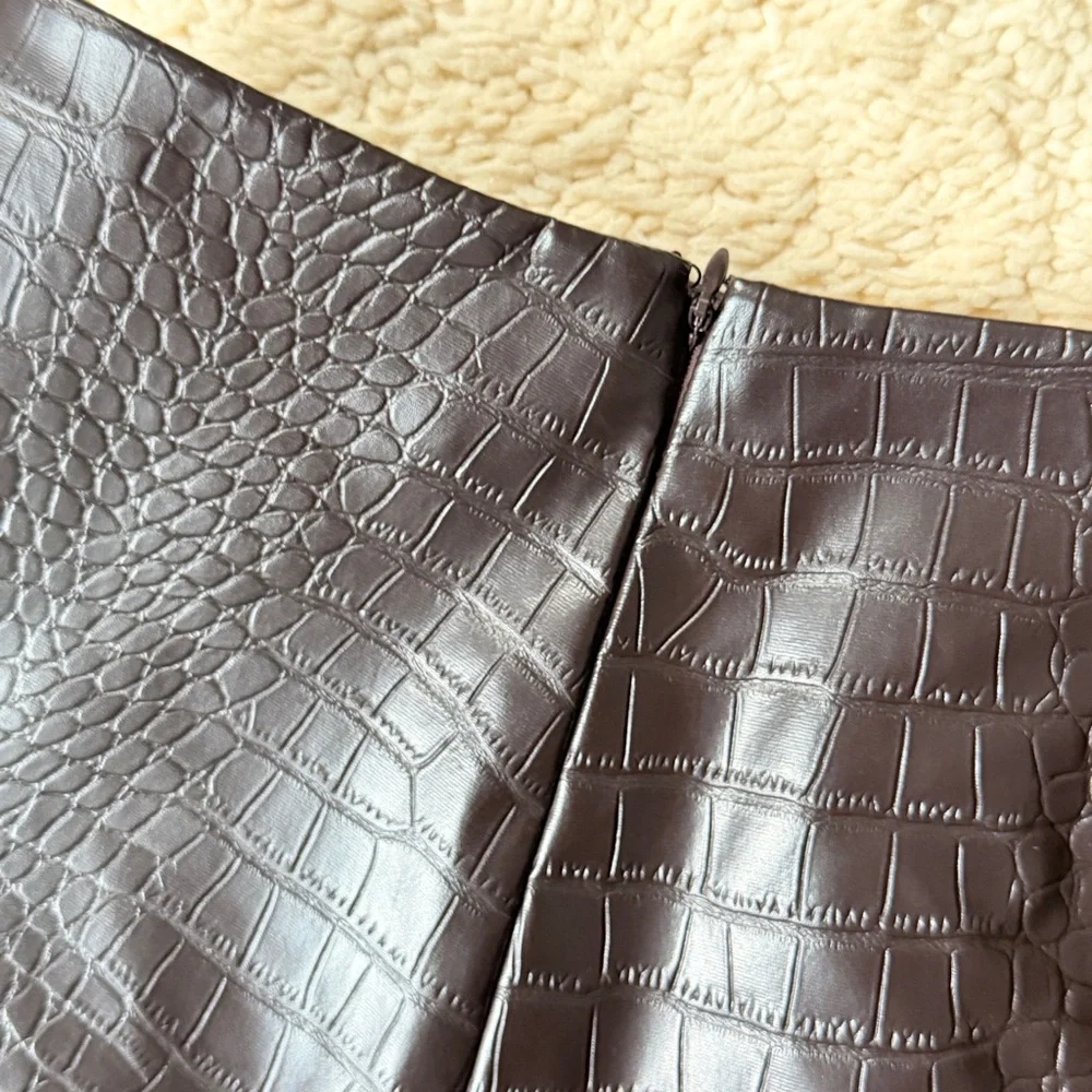 The Frankie Shop Dark Brown Croc Textured Mini Skirt XS - Picture 5 of 9